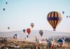Lot balonem w Kapadocji: jak wybrać sprawdzoną firmę, ile to kosztuje i kiedy rezerwować? Balony na ogrzane powietrze nad Kapadocją o wschodzie słońca